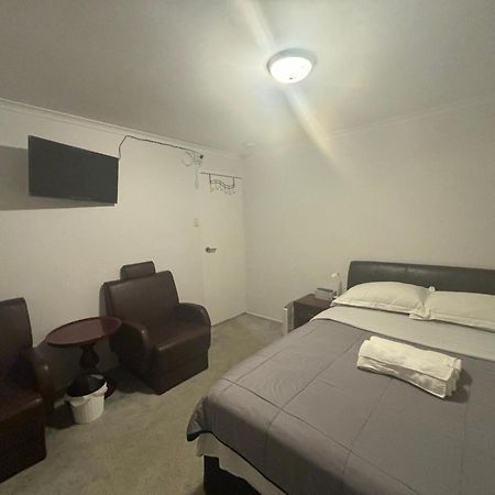 Yny Guest House Waterford Экстерьер фото