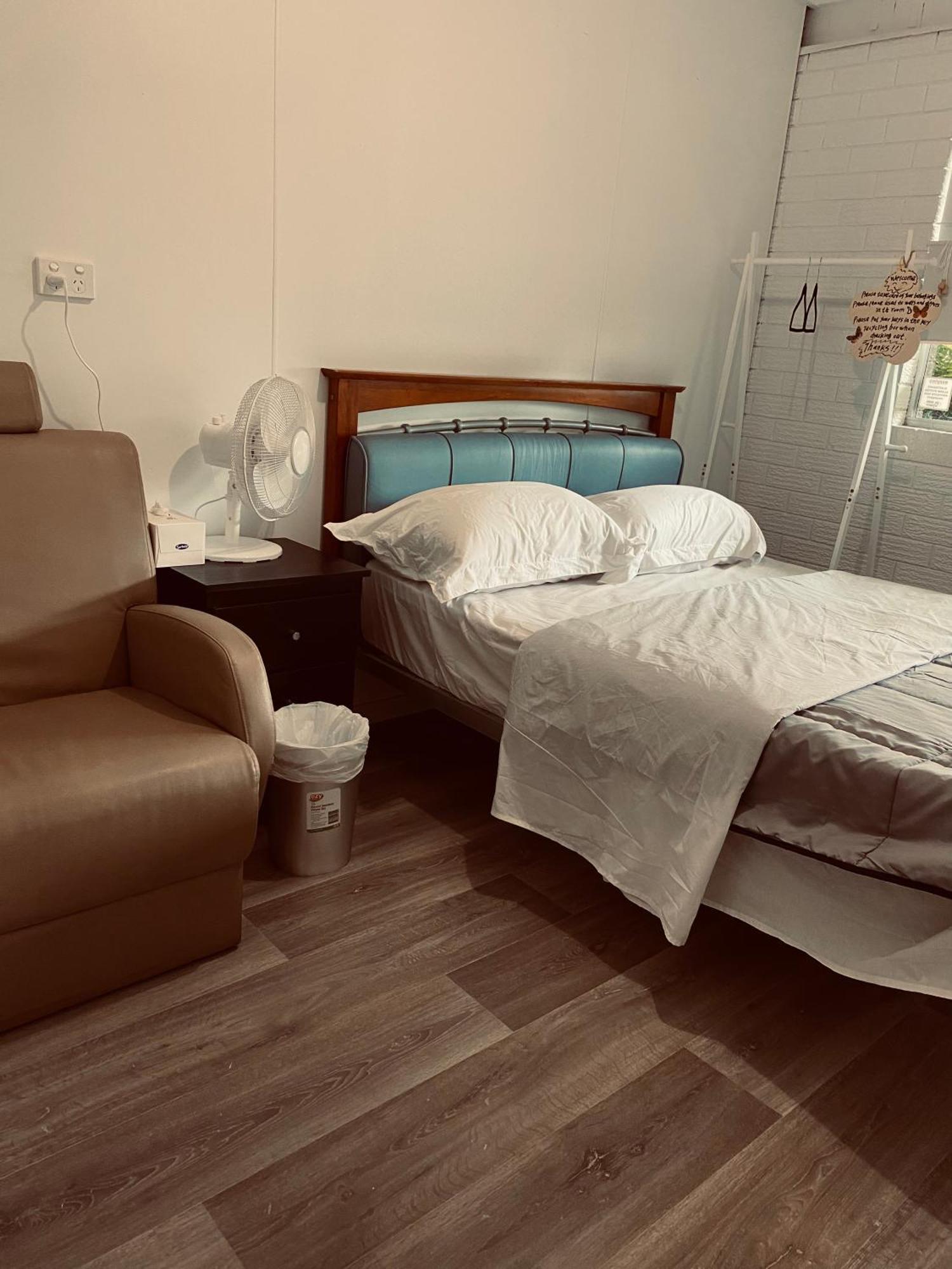 Yny Guest House Waterford Экстерьер фото