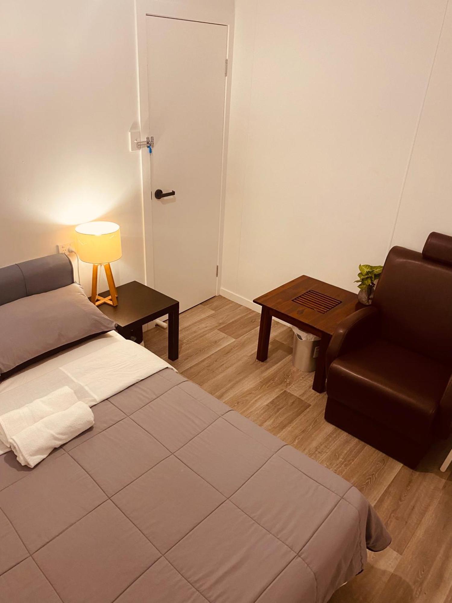 Yny Guest House Waterford Экстерьер фото